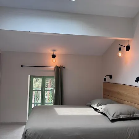 펜션 Les Charmes *