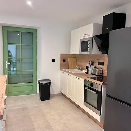 펜션 Les Charmes 나르본