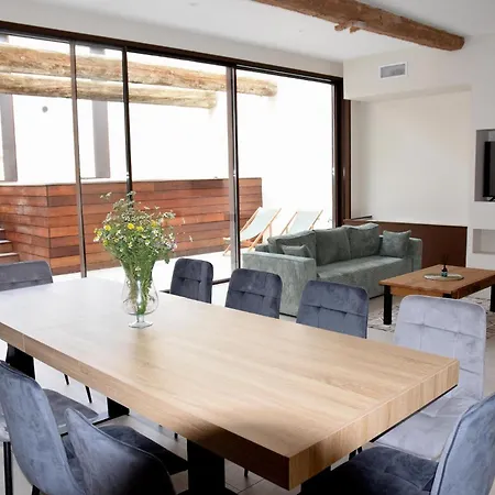 Les Charmes 펜션 *